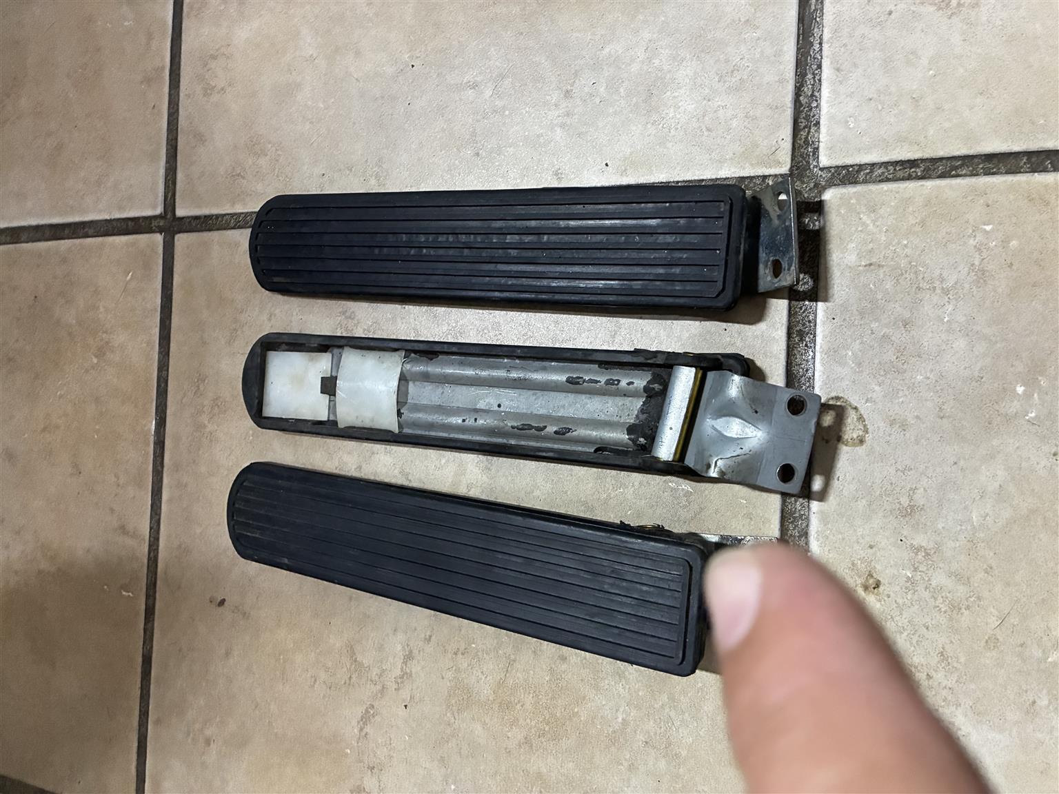 Accelerator Pedal Gas Chevy - Private Seller