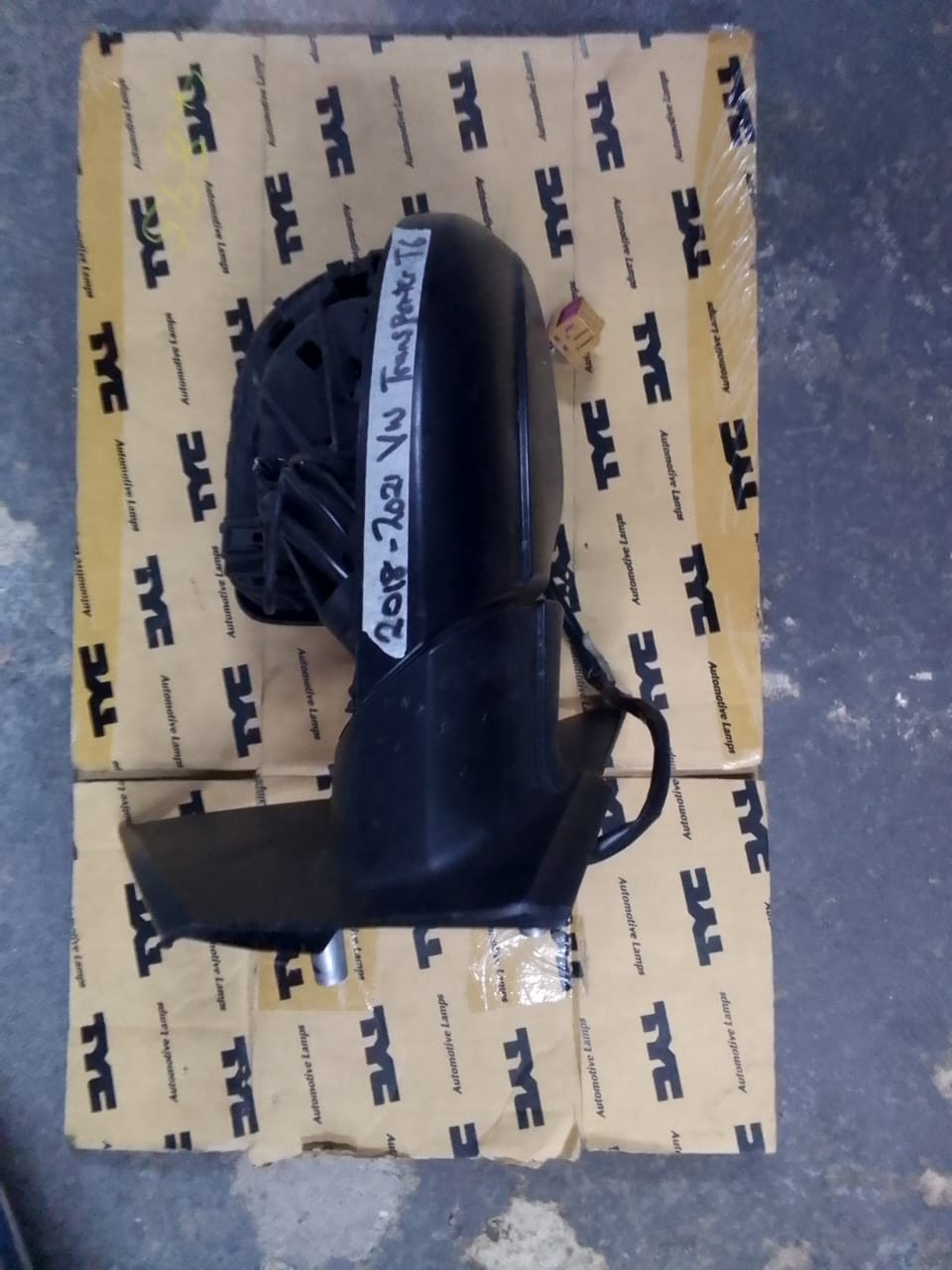 (2018-2021) VW TRANSPORTERS T6 LHS MIRROR