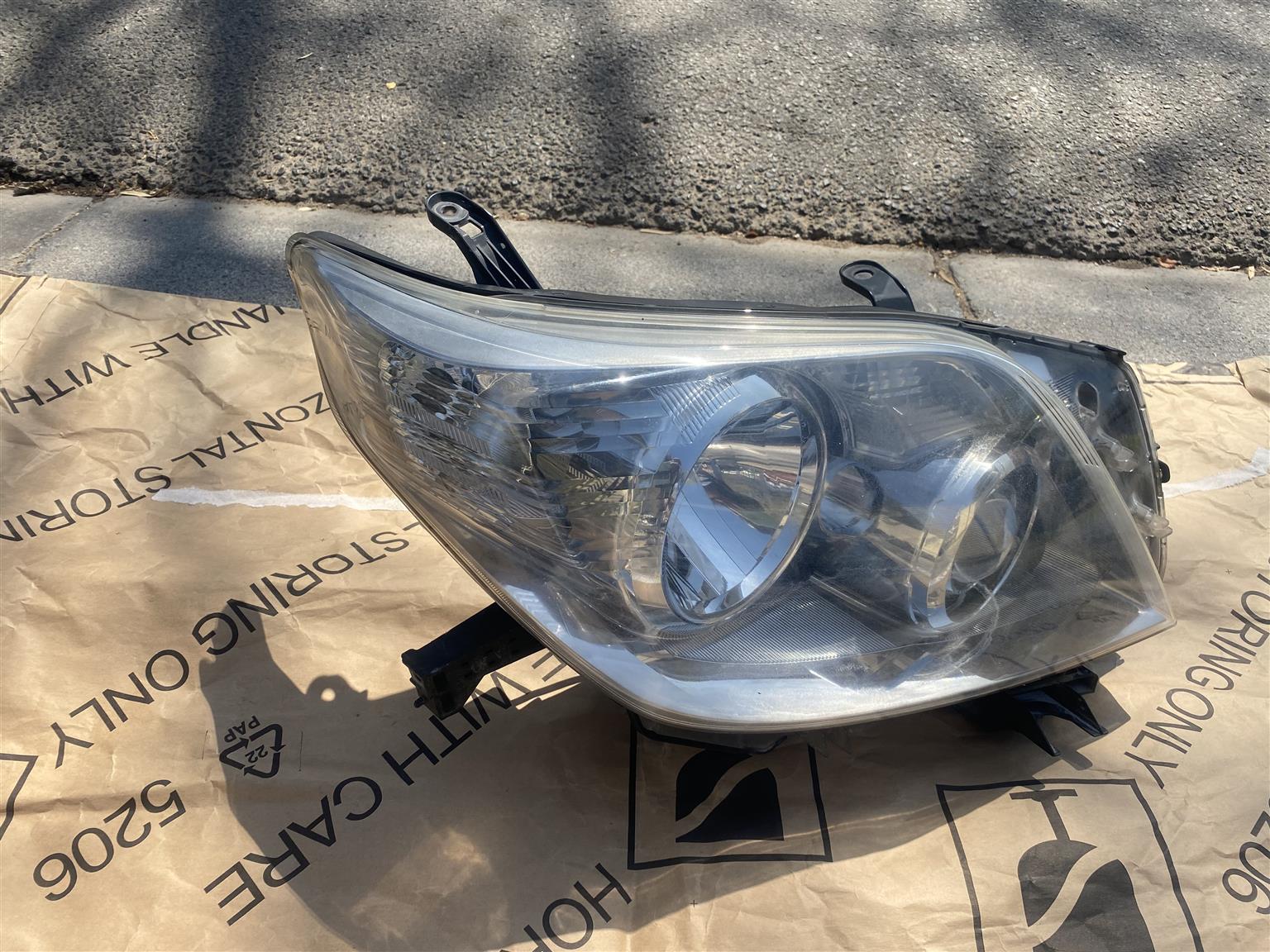 2014 TOYOTA LAND CRUISER PRADO HEADLIGHT RIGHT SIDE FOR SALE