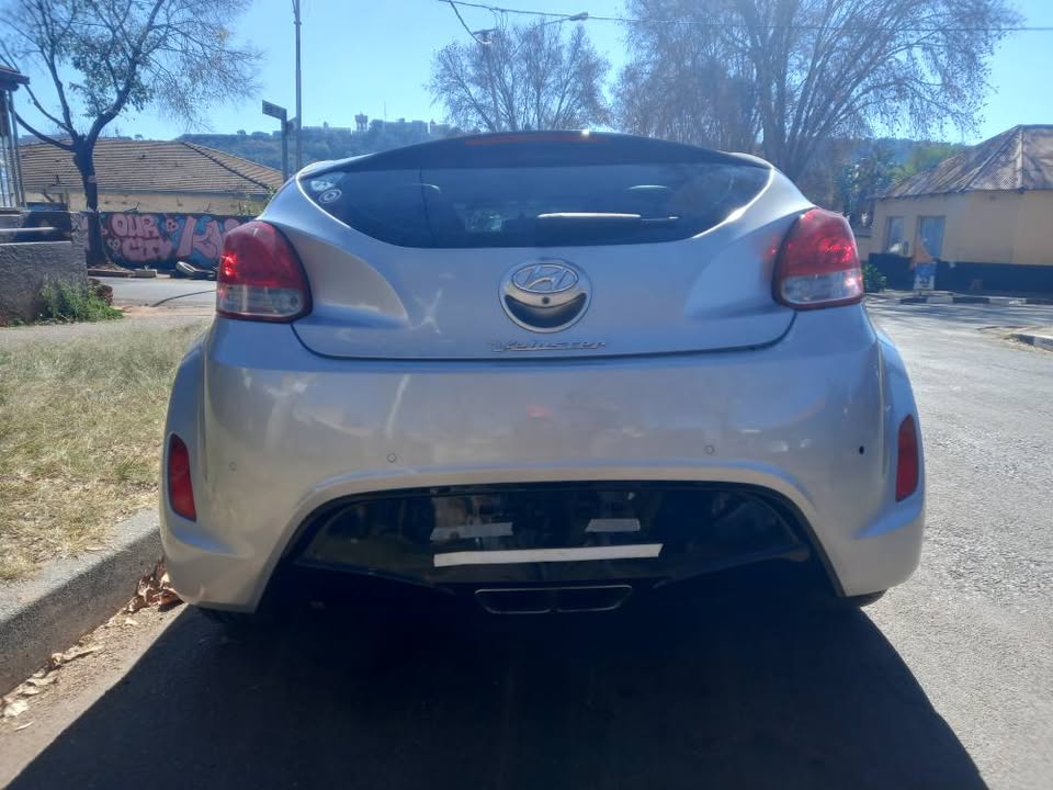 2013 Hyundai Veloster 1.6 Petrol, Automatic, Silver, . Leather seat. Reverse Cam.