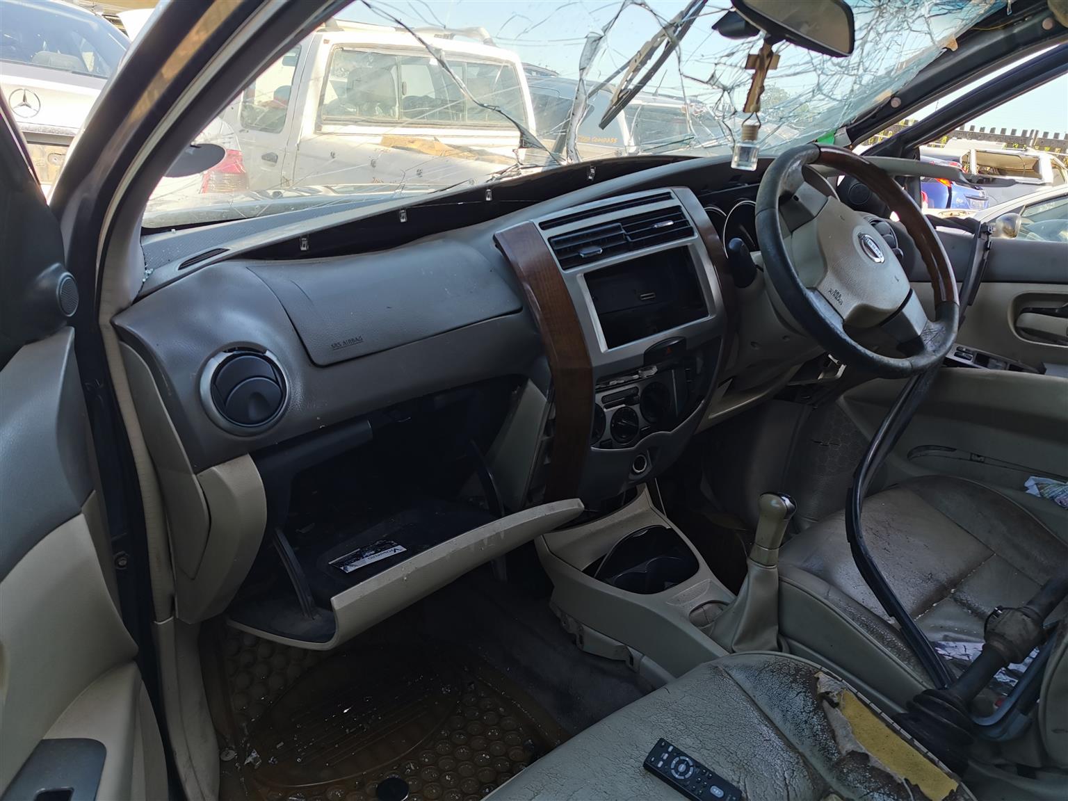 2012 Nissan Grand Livina 1.6 - Stripping for Spares