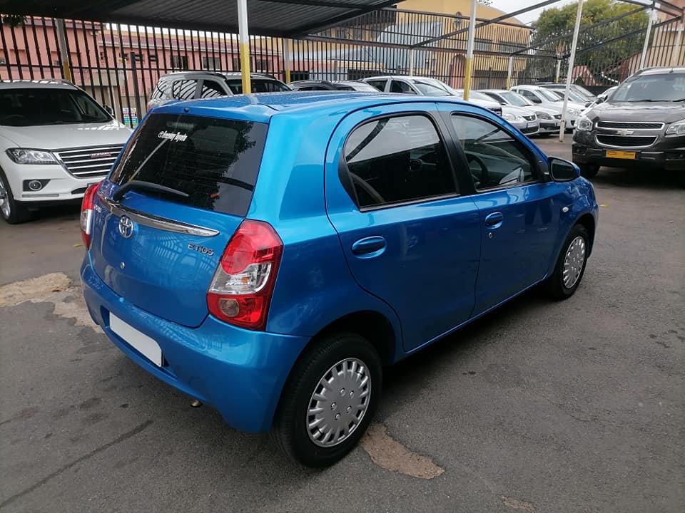 2015 Toyota Etios 1.5 Hatchback Service history