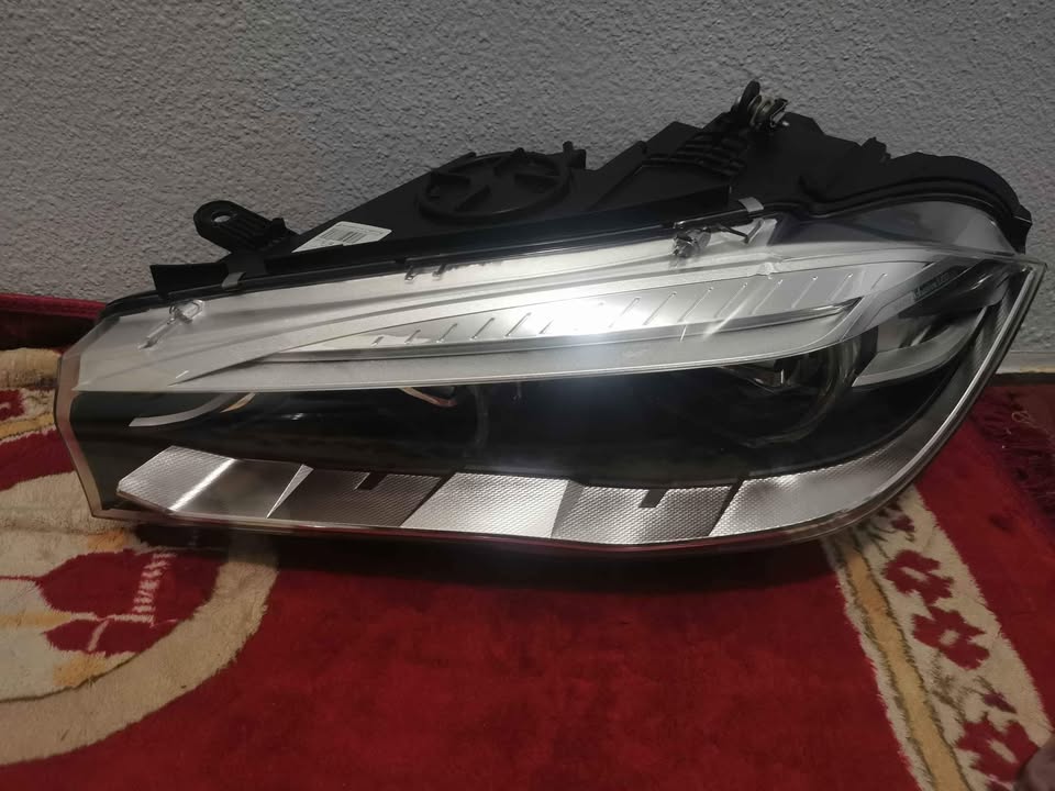 BMW F15 X5 left Adaptive headlight - Private Seller BMW F15 X5 left Adaptive headlight - Private Seller