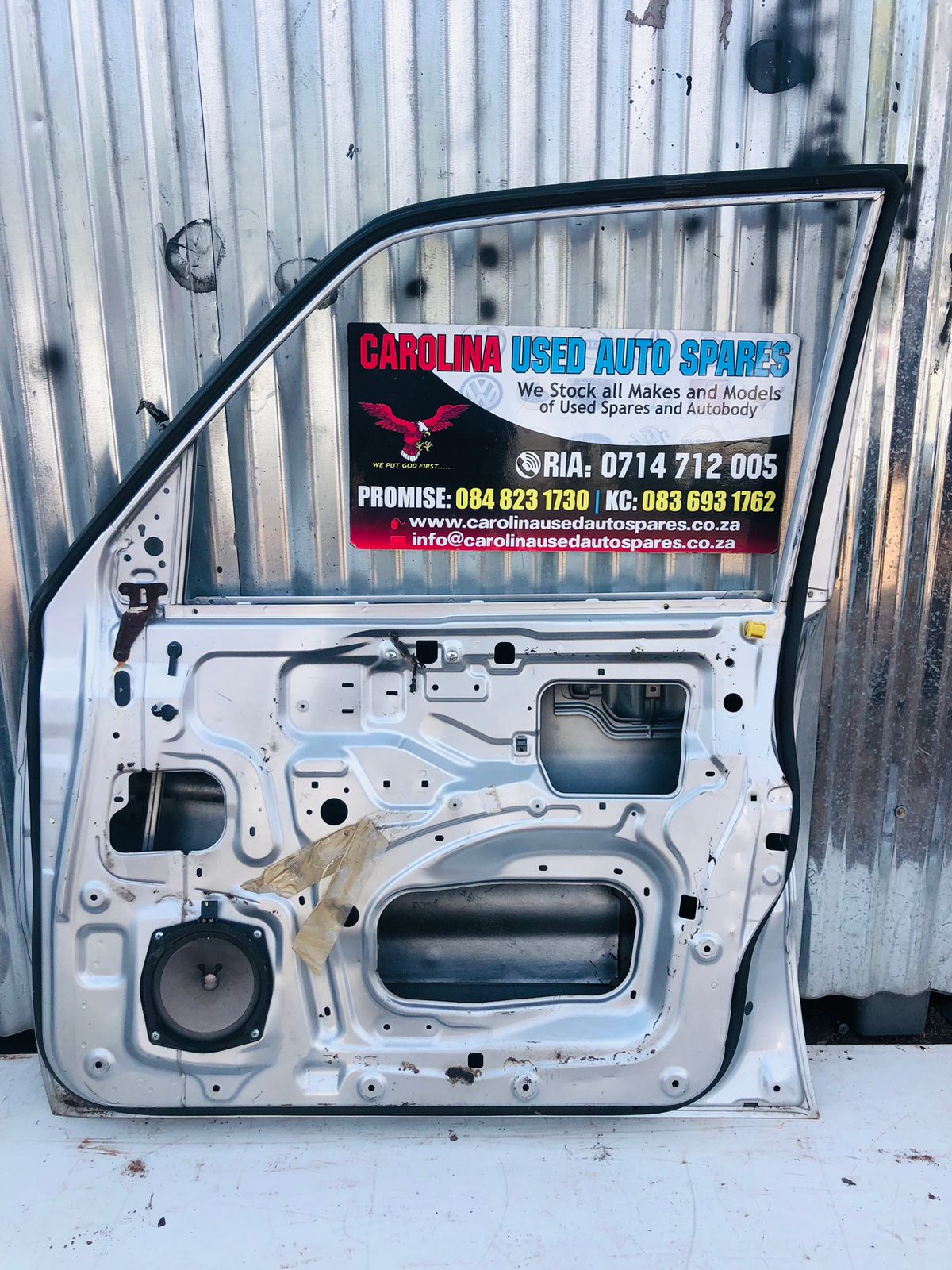 Mitsubishi Pajero Right Side Front Door - Private Seller Mitsubishi Pajero Right Side Front Door - Private Seller
