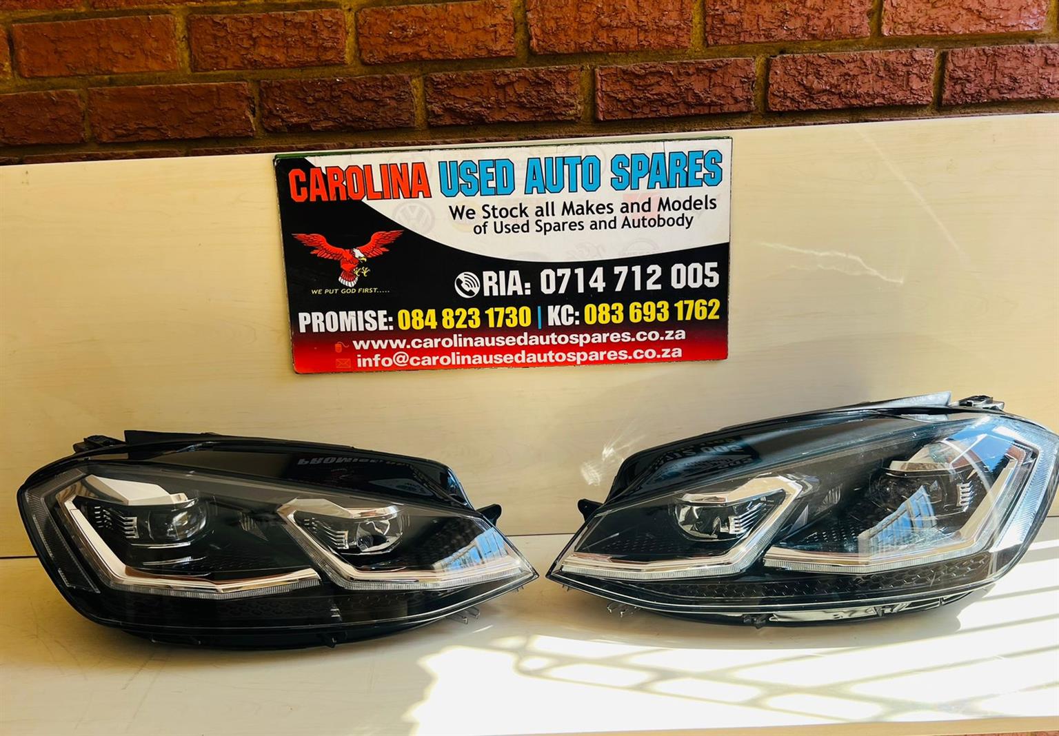 VW Golf 7.5 Rline left and right side LED xenon headlights (2019) - Private Seller VW Golf 7.5 Rline left and right side LED xenon headlights (2019) - Private Seller