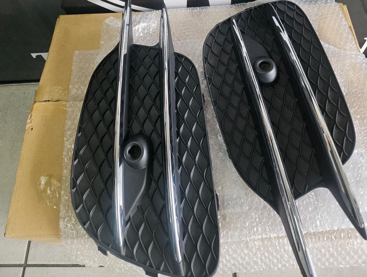 Mercedes Fog Lamp Cover - Private Seller