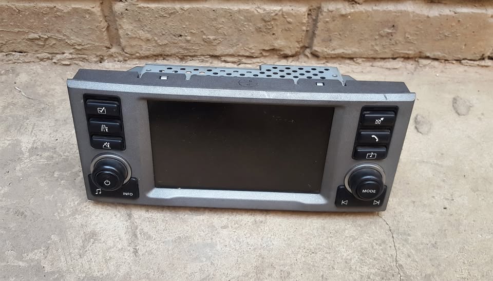 Range Rover Big Body 4.2 V8 Screen for sale | AUTO EZI - Private Seller