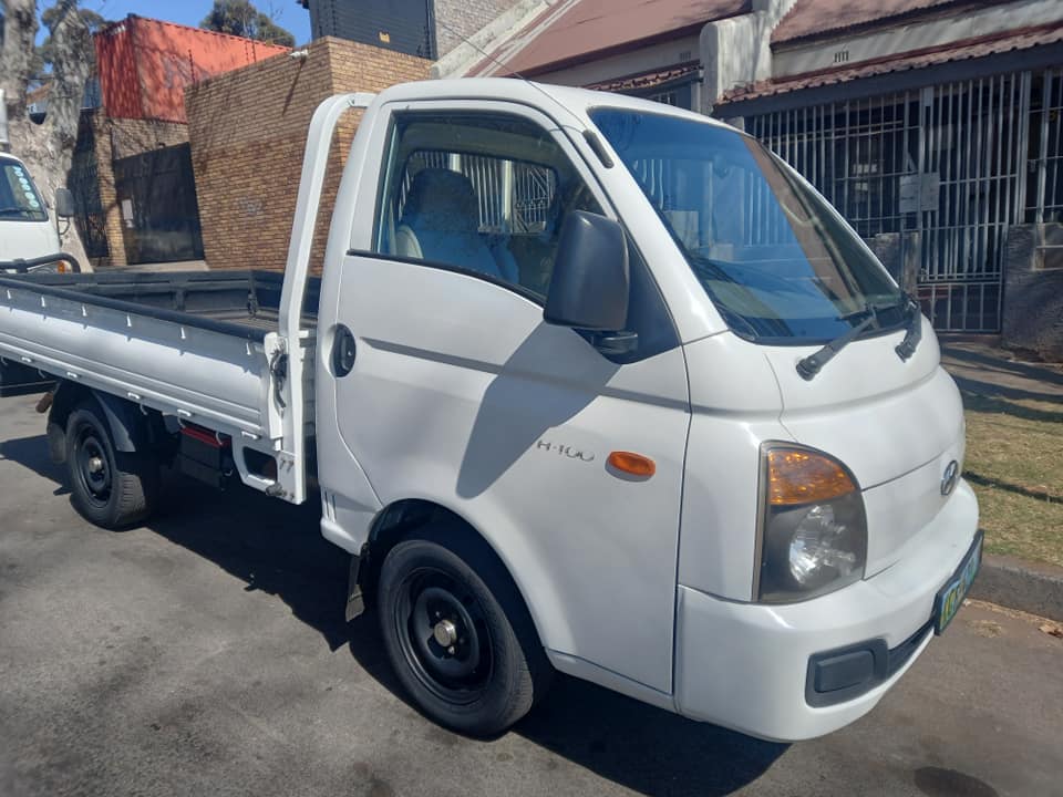 2016 HYUNDAI H100 2.6 ENGINE DIESEL, MANUAL, WHITE COLOR, MILEAGE 86000KMS