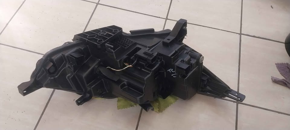 NISSAN QASHQAI 2014-2016 HEADLIGHT LHS AVAILABLE