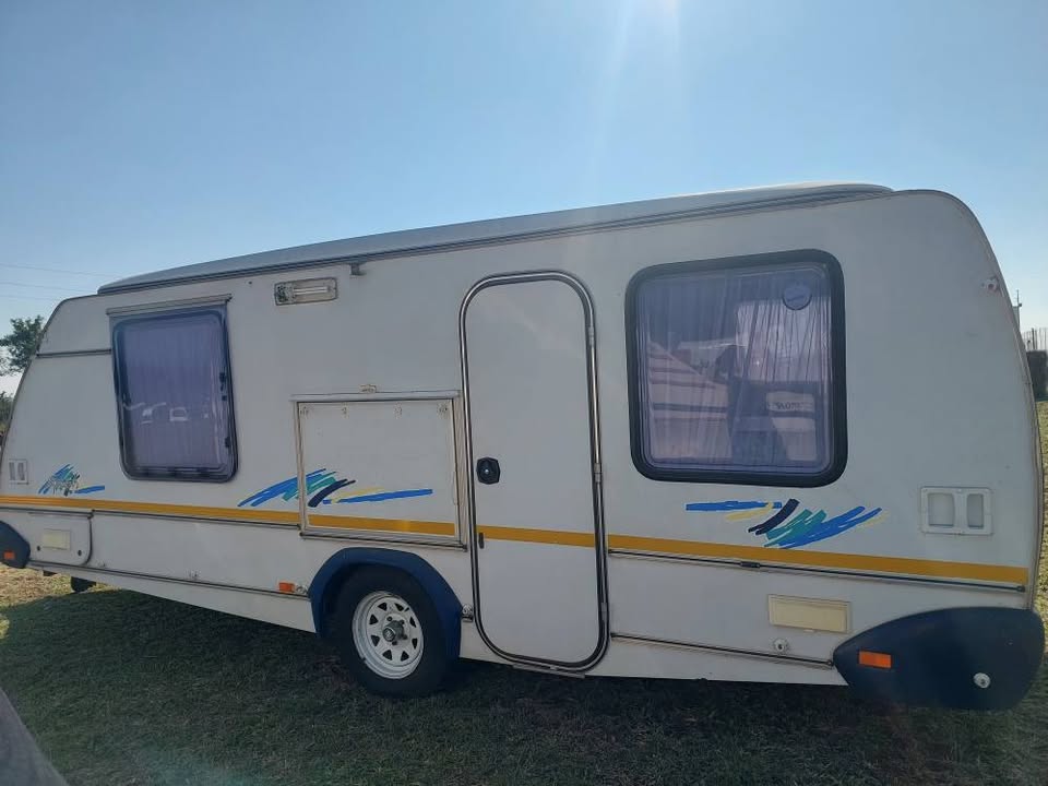 2000 Sprite Splash Caravaan - Private Seller
