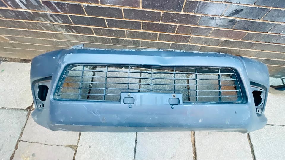 TOYOTA HILUX BUMPER 2016 - Private Seller TOYOTA HILUX BUMPER 2016 - Private Seller