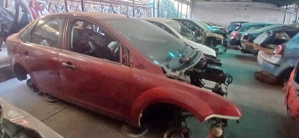 FORD FOCUS MK3 SEDAN STRIPPING FOR SPARES - Private Seller FORD FOCUS MK3 SEDAN STRIPPING FOR SPARES - Private Seller