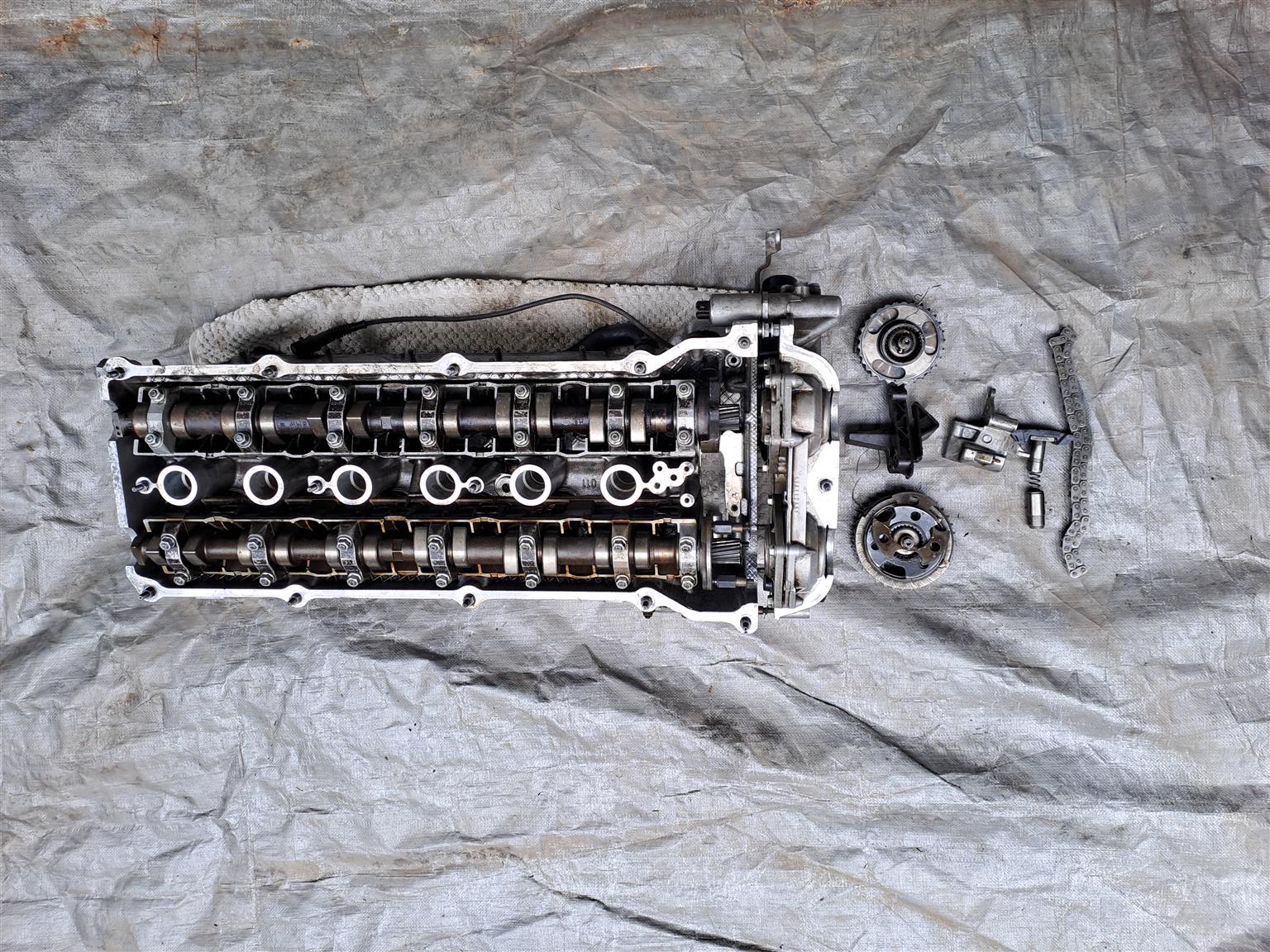 BMW 325i M54 Cylinder Head  Complete - Private Seller