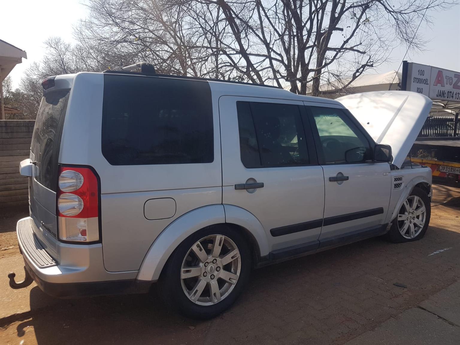 2013 Discovery 4 TDV6 3.0D SE Used Parts - Silver in colour