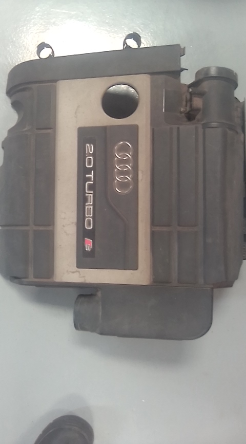 Audi / Golf Air filter unit 2.0 Turbo complete unit.