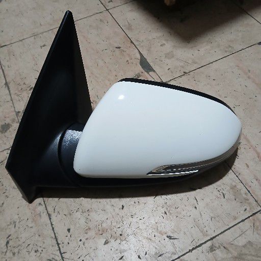kia seltos side mirror - Private Seller kia seltos side mirror - Private Seller