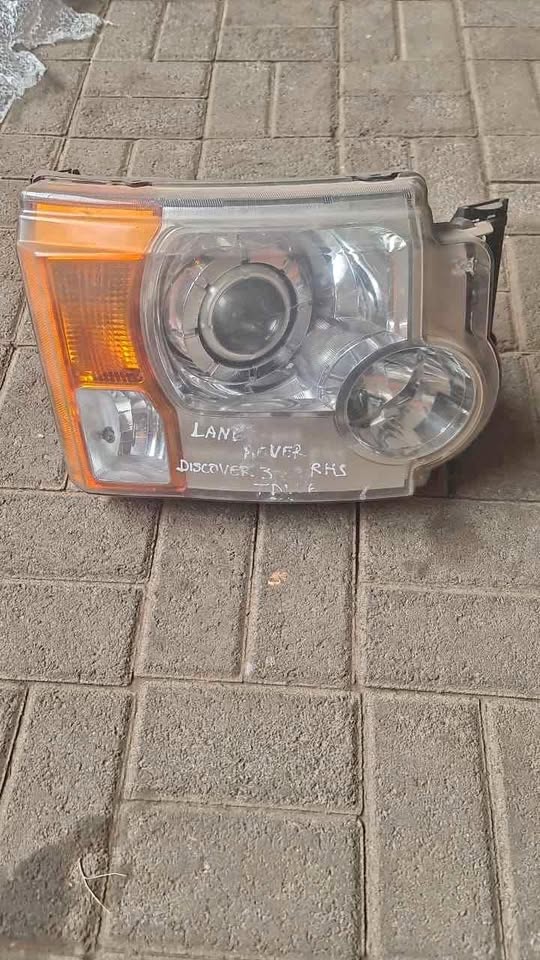 LANE ROVER Discover. 3 Right Hand Side headlight
