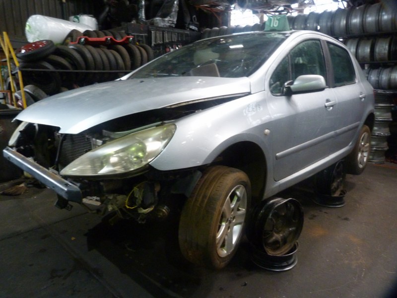 Peugeot 307 2.0 AT 10LH - 2005 SPARESBOYZ STRIPPING FOR SPARES - Private Seller