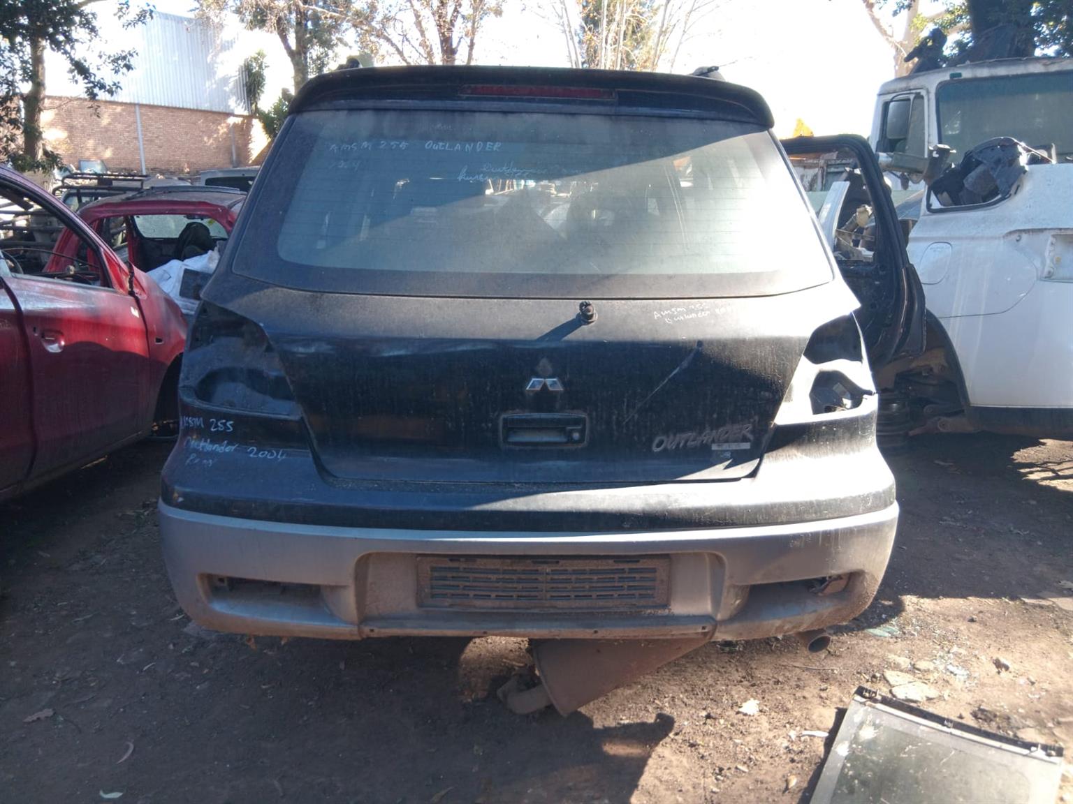 USED MITSUBISHI OUTLANDER 2004 TAILGATE FOR SALE - Private Seller USED MITSUBISHI OUTLANDER 2004 TAILGATE FOR SALE - Private Seller