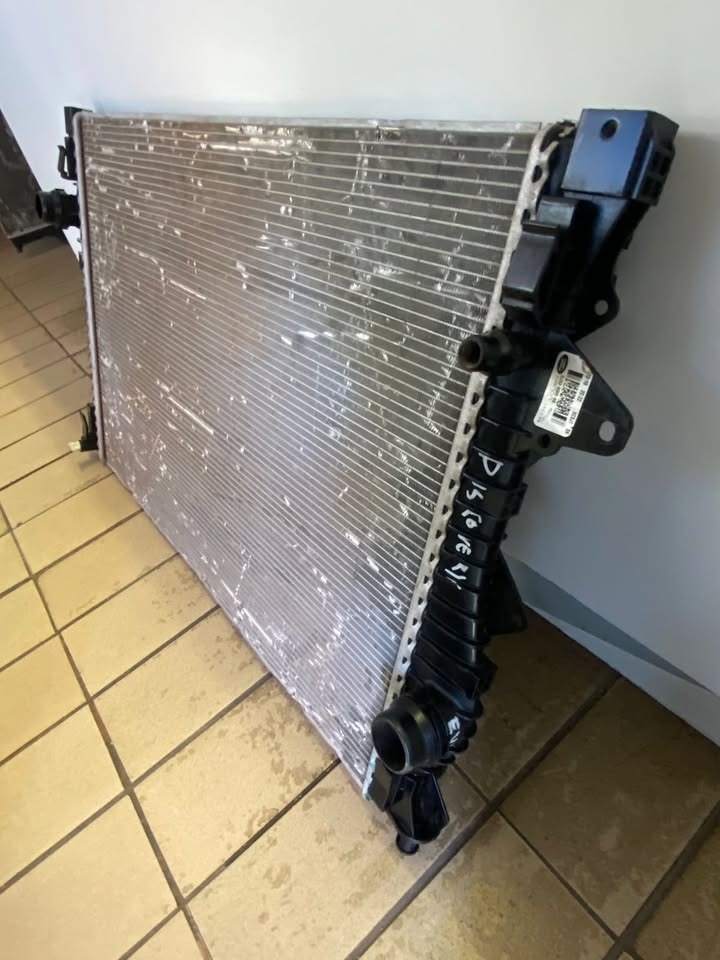 2019 LAND ROVER DISCOVERY RADIATOR AVAILABLE FOR SALE - Private Seller