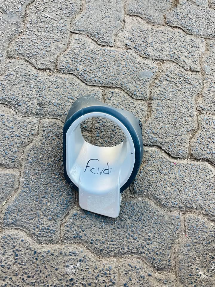 Ford Ranger fog light cover 2016 - Private Seller Ford Ranger fog light cover 2016 - Private Seller