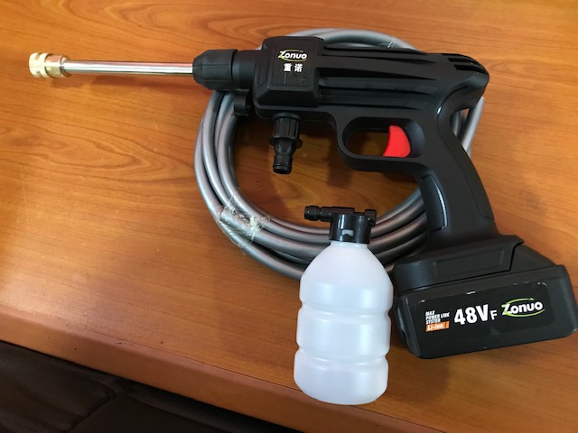 Magnum Portable hand pressure pump complete with accessories