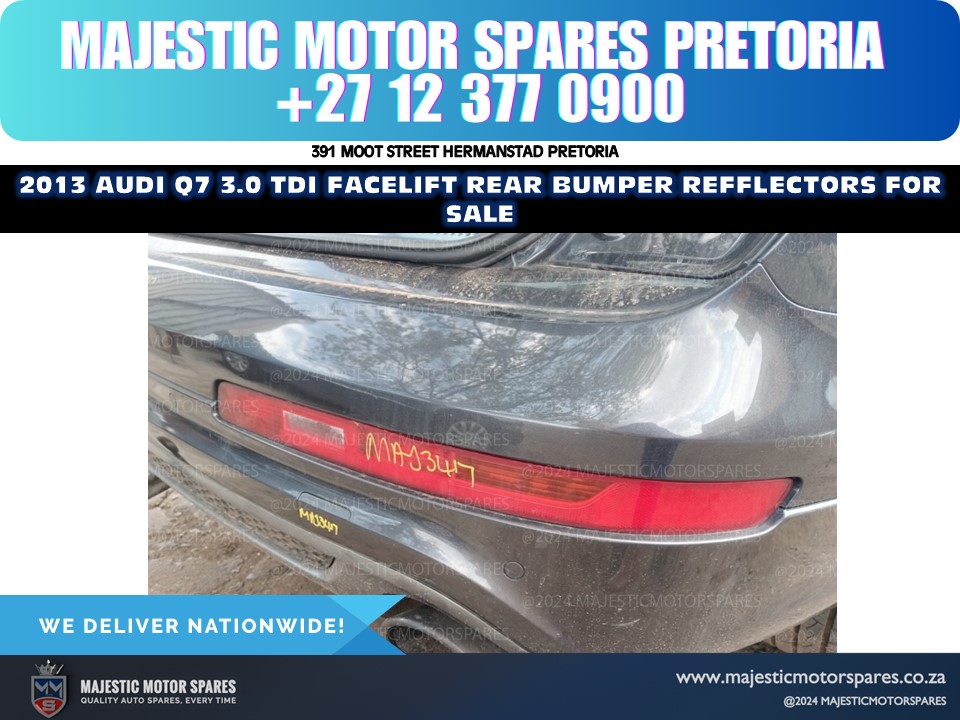 2013 audi q7 3.0 tdi facelift rear bumper reflectors for sale - Private Seller