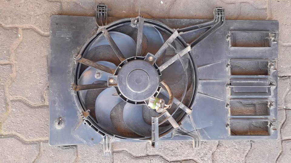 Ford focus fan - Private Seller Ford focus fan - Private Seller