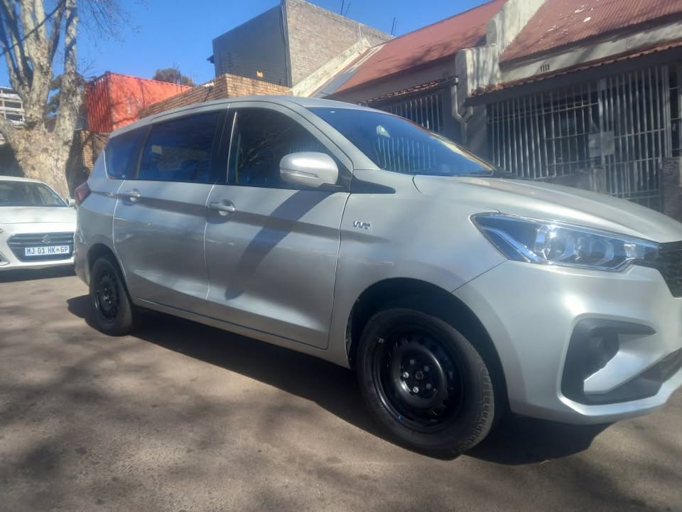 2022 Suzuki Ertiga 1.5 GL Vvti Petrol, Manual, Silver, Full service history,