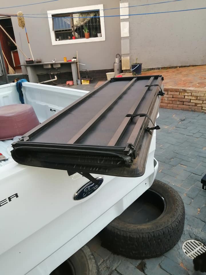 Ford Ranger T6/7-BT50 Double Cab Roll Bar and Tri Fold Toni Cover For sale - Private Seller