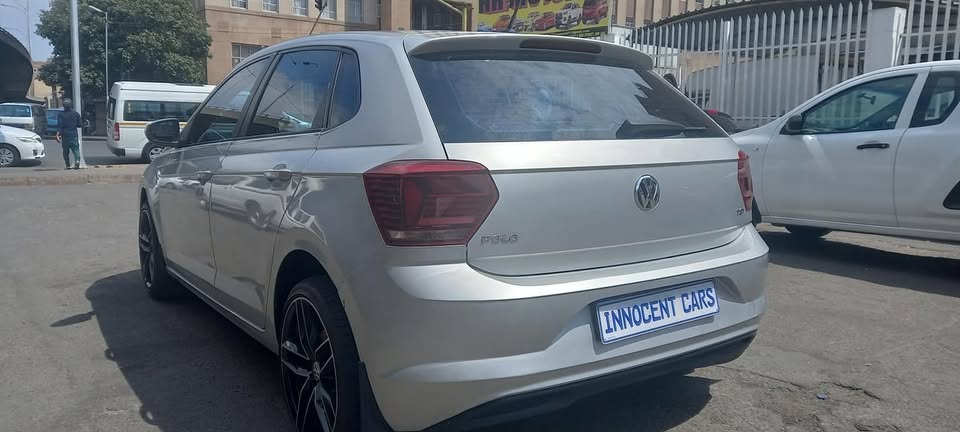 2018 VW POLO 8TSI 1.0 ENGINE, MANUAL, SILVER0. CALL  INNO