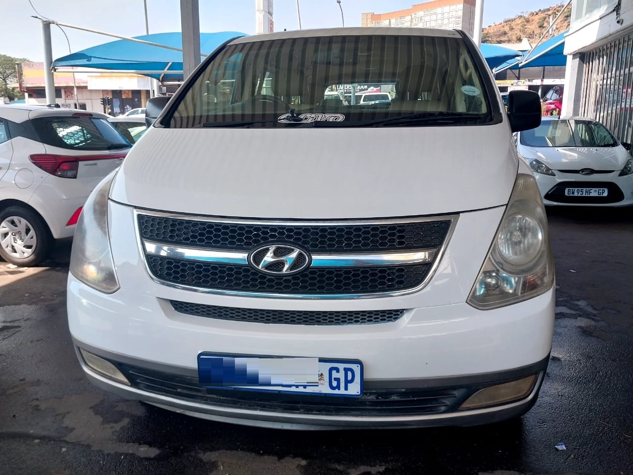 Used 2011 Hyundai H-1 H-1 2.4 wagon GLS - Private Seller