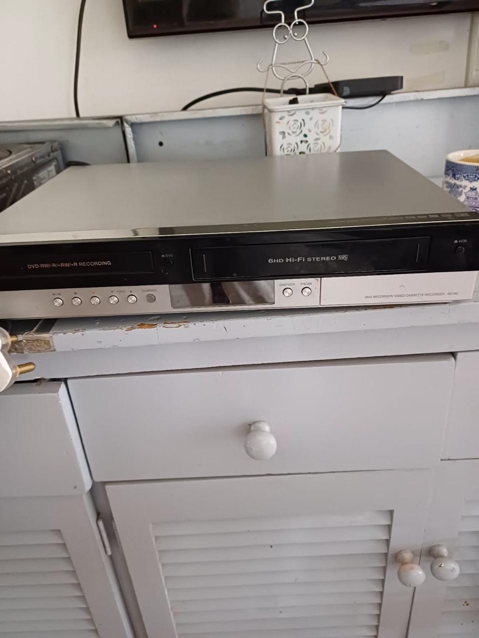 LG rare vintage DVD Vcr combo stereo LG rare vintage DVD Vcr combo stereo