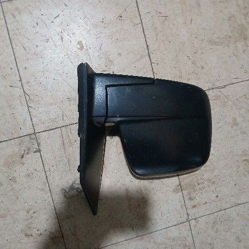 Hyundai h1 side mirror - Private Seller Hyundai h1 side mirror - Private Seller