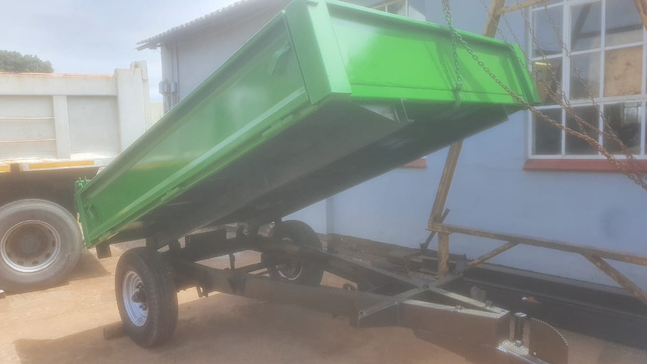 4 Ton tip trailer for Sale