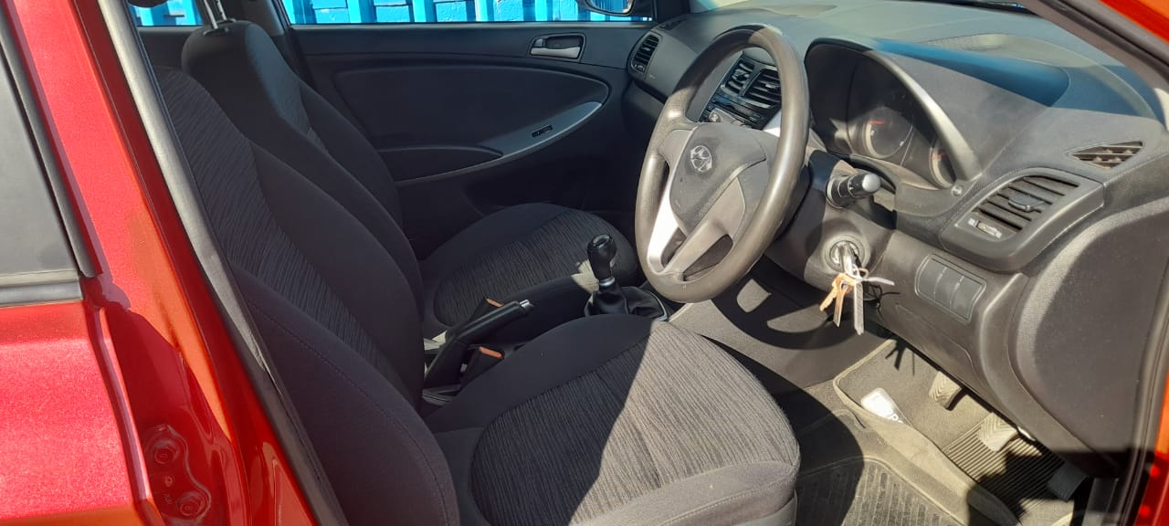 2017 Hyundai Accent 1.6 manual