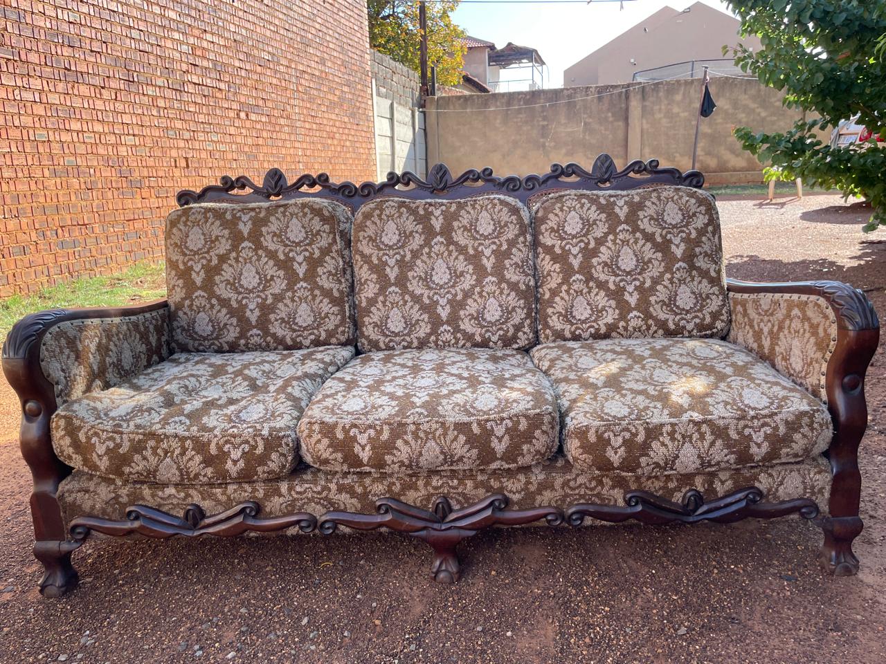 Vintage Lounge Suite for sale