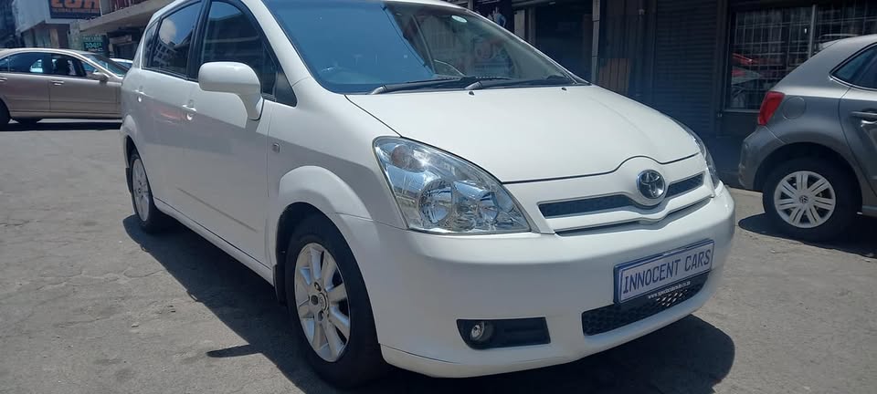 2006 TOYOTA COROLLA VERSO 1.6 PETROL, MANUAL TRANSMISSION, WHITE COLOUR, MILEAGE 102000KM,