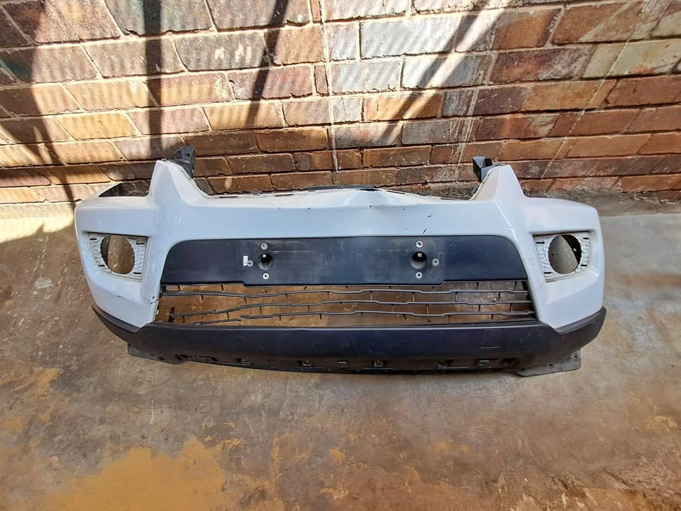 2014 - 2022 Mahindra Scopio Front Bumper - Private Seller 2014 - 2022 Mahindra Scopio Front Bumper - Private Seller