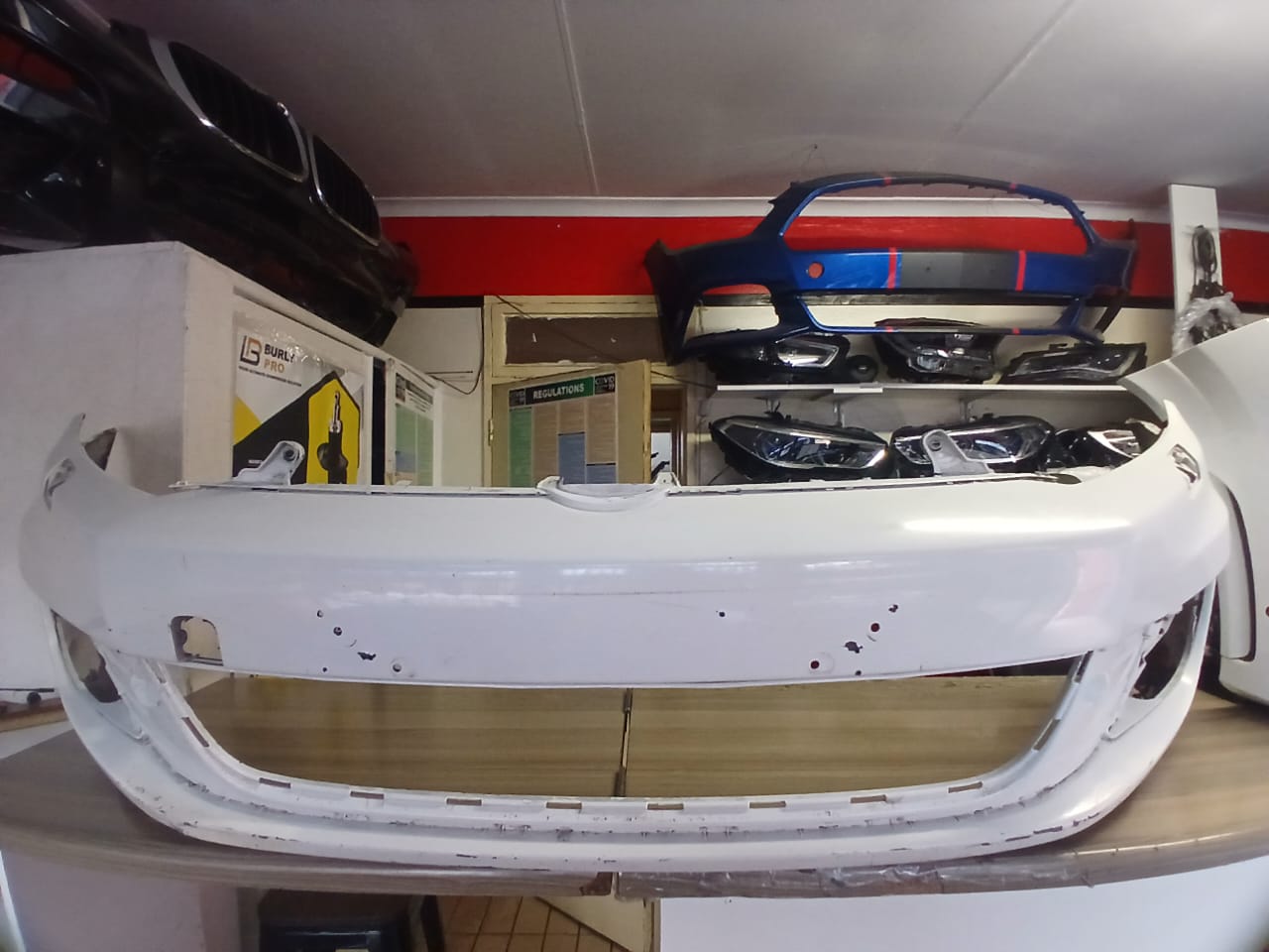 2014 VW GOLF 6 FRONT WHITE BUMPER FOR SALE IN A GOOD CONDITION - Private Seller 2014 VW GOLF 6 FRONT WHITE BUMPER FOR SALE IN A GOOD CONDITION - Private Seller