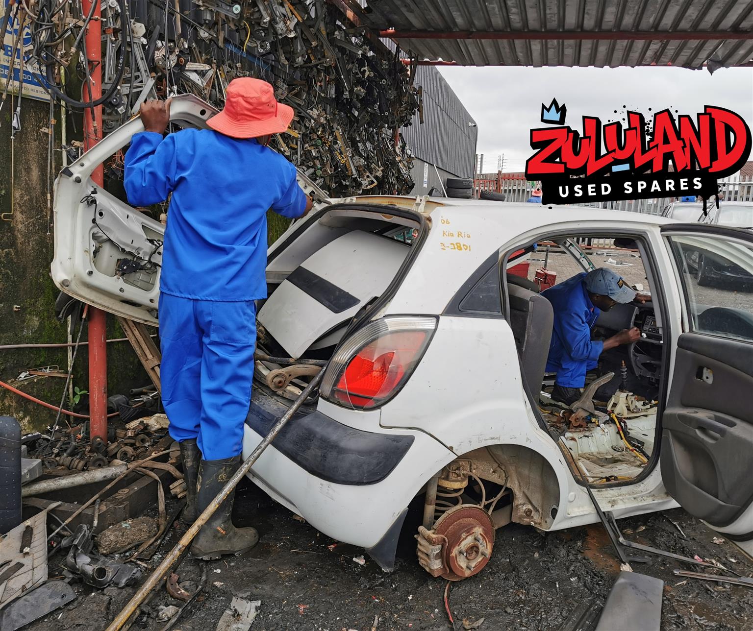 Stripping 2006 Audi A4 B7 2.0L ALT for spare parts.