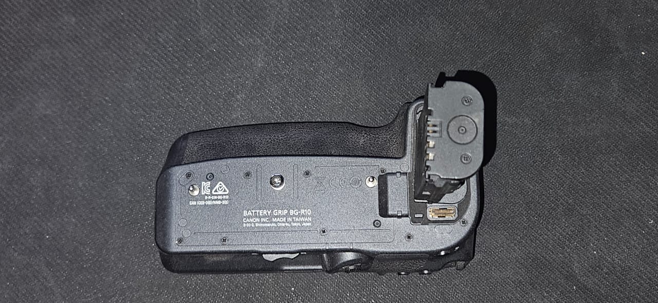 Canon BG-R10 Battery Grip Canon BG-R10 Battery Grip