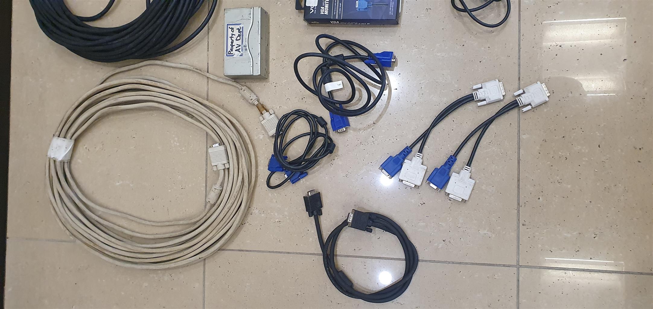 Long VGA cables plus 30m USB extension and other computer cables