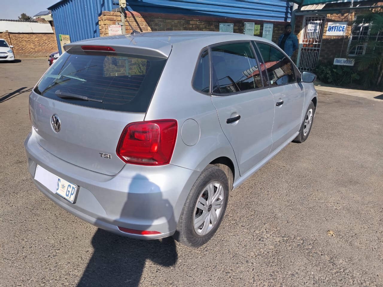 New 2017 Volkswagen Polo sedan 1.4 Comfortline - Private Seller