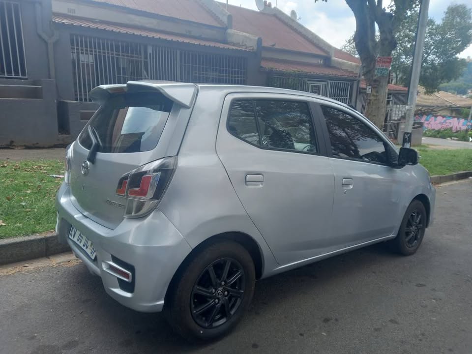 2022 TOYOTA AGYA 1.0 PETROL, MANUAL, Silver, 28000kms,