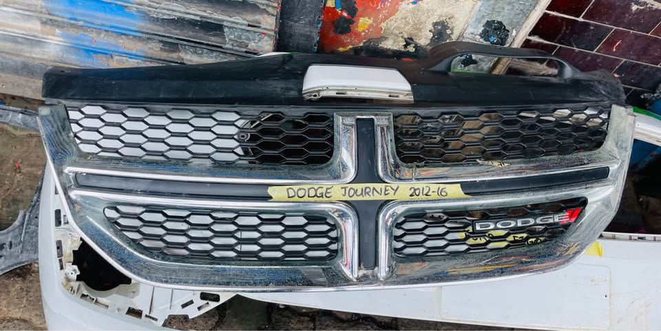Dodge Journey grill 2012/16 - Private Seller