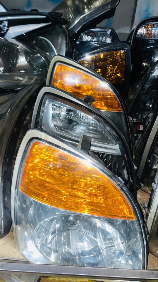 Hyundai H100 headlights - Private Seller Hyundai H100 headlights - Private Seller