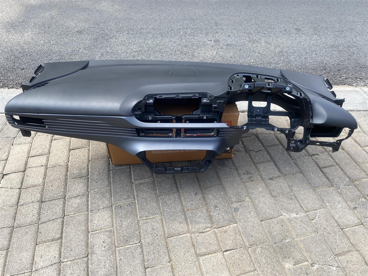 2024 HYUNDAI I20 DASHBOARD FOR SALE. IN PRISTINE CONDITION - Private Seller