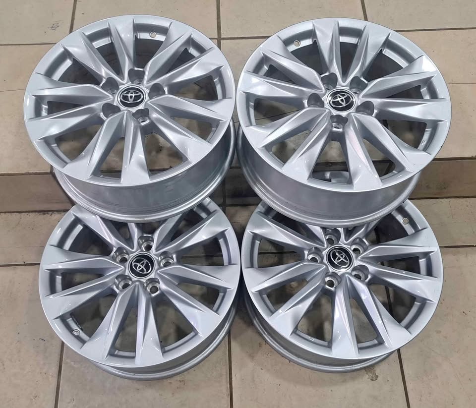 17-inch Toyota Urban cruiser/Rav4 mag rims - Private Seller