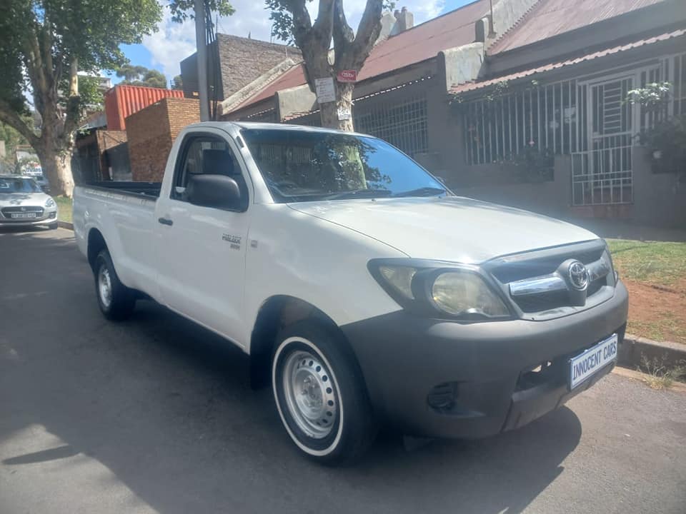 2006 TOYOTA HILUX S-CAB 2.0 VVTI PETROL, MANUAL, WHITE COLOR